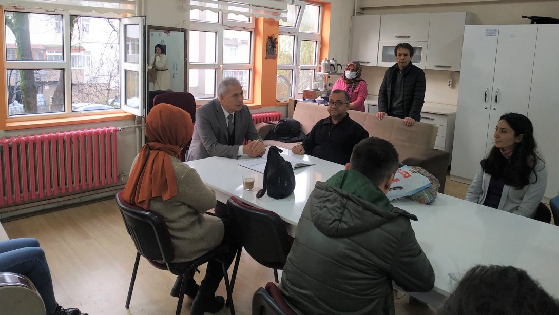 İlçe Milli Eğitim Müdürümüz Harun AKGÜL, Kepez İzmirlioğulları Ortaokulunu ziyaret etti.