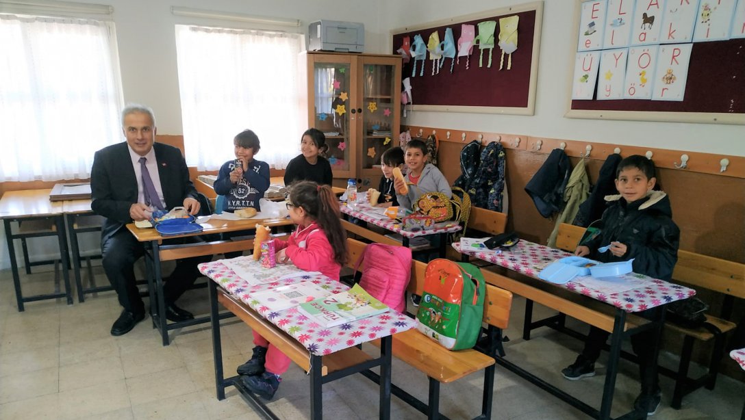 İlçe Milli Eğitim Müdürümüz Harun AKGÜL Aydınlar İlkokulu'nu ziyaret etti.