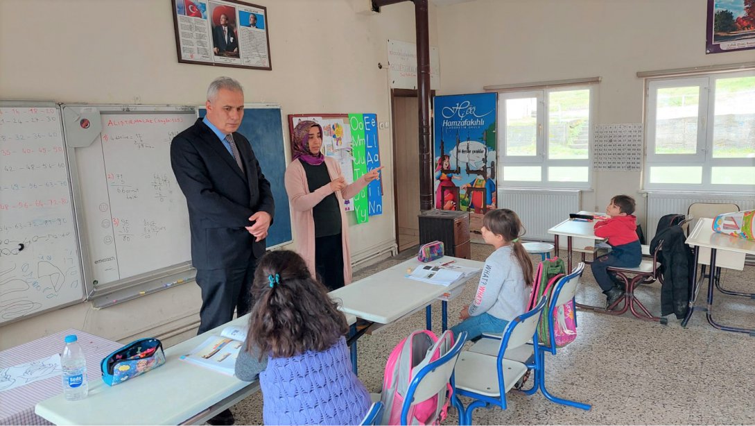 İlçe Milli Eğitim Müdürümüz Harun AKGÜL Hamzafakıhlı İlkokulunu ziyaret etti.