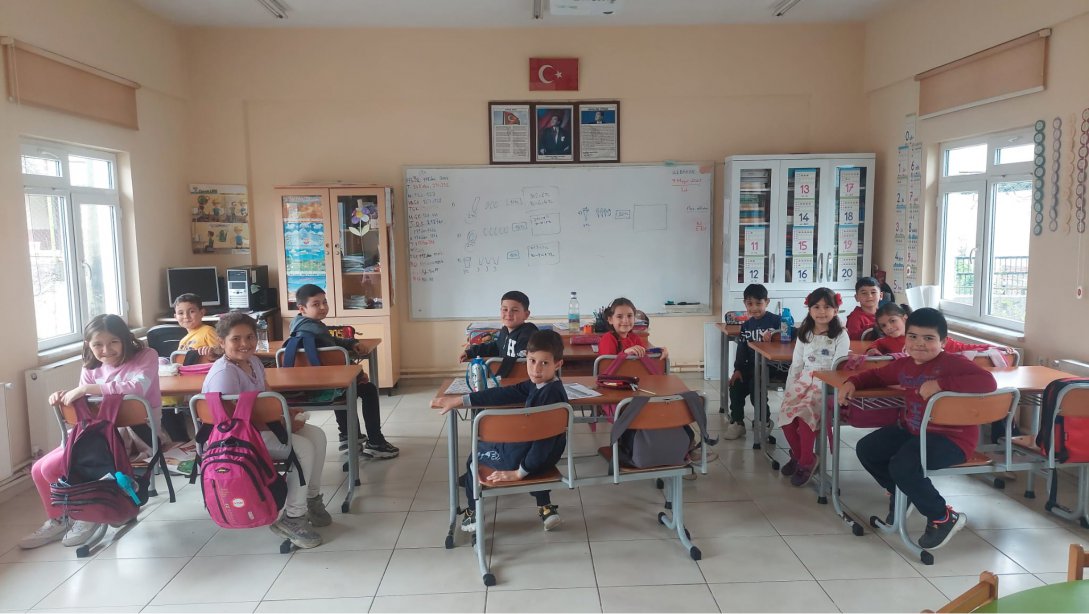 İlçe Milli Eğitim Müdürümüz Harun AKGÜL, Ömerli İsmail Canbaz İlkokulu'nu ziyaret etti.