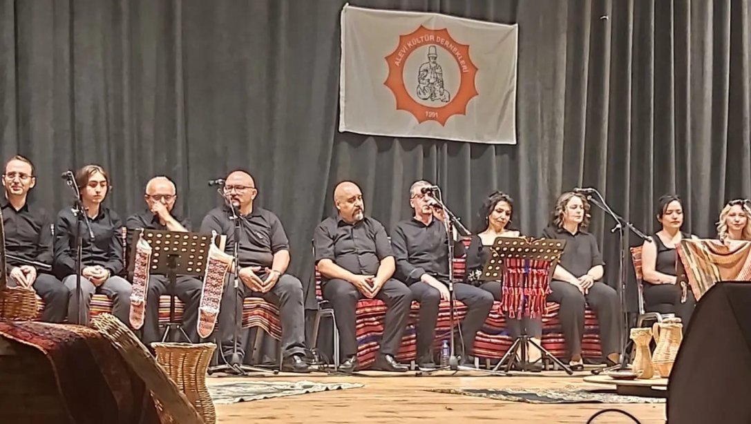 Halk Eğitimi Merkezi, Kdz.Ereğli Alevi Kültür Derneğinde Türk işaret dili, Halk  Müziği, Halk Oyunları ve Semah Kursları etkinliklerinden oluşan bir program  düzenledi.