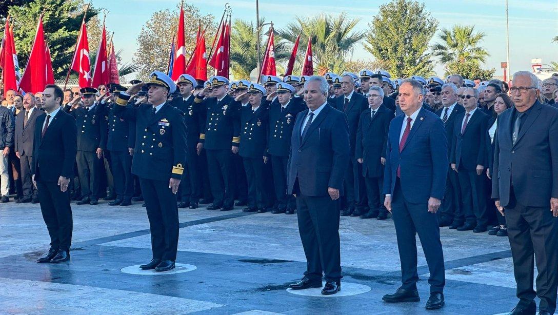 10 Kasım Atatürk'ü Anma Töreni dolayısıyla Atatürk Anıt'ında Çelenk sunumu yapıldı. 