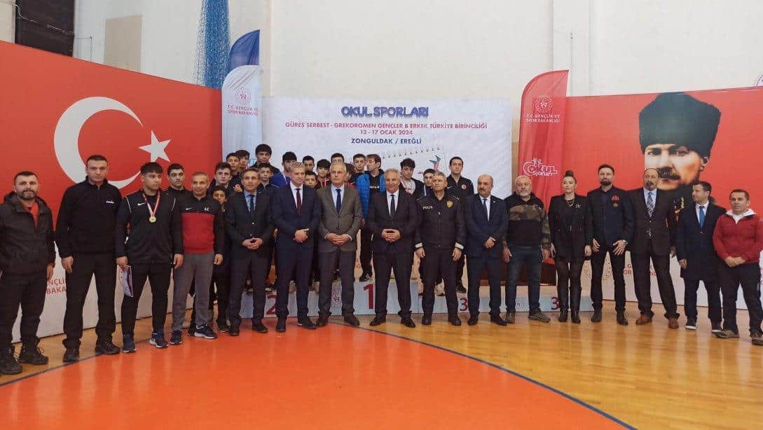 Okul Sporları Güreş Serbest-Grekoromen Gençler B Türkiye Birinciliği müsabakaları sona erdi.